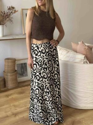 Alternative view of Pollera Lady