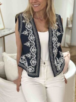 Alternative view of Chaleco Olea