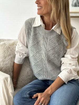 Alternative view of Chaleco Velvet