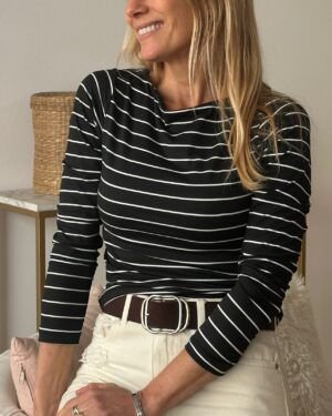 Alternative view of Remera Anabella