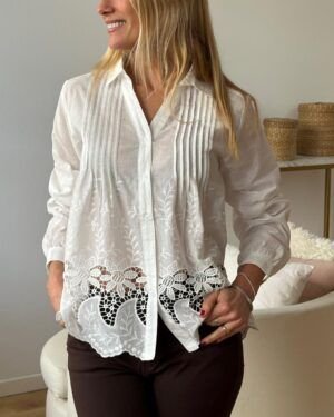 Alternative view of Camisa Lepa