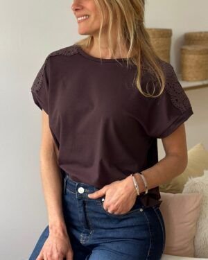 Remera Moura